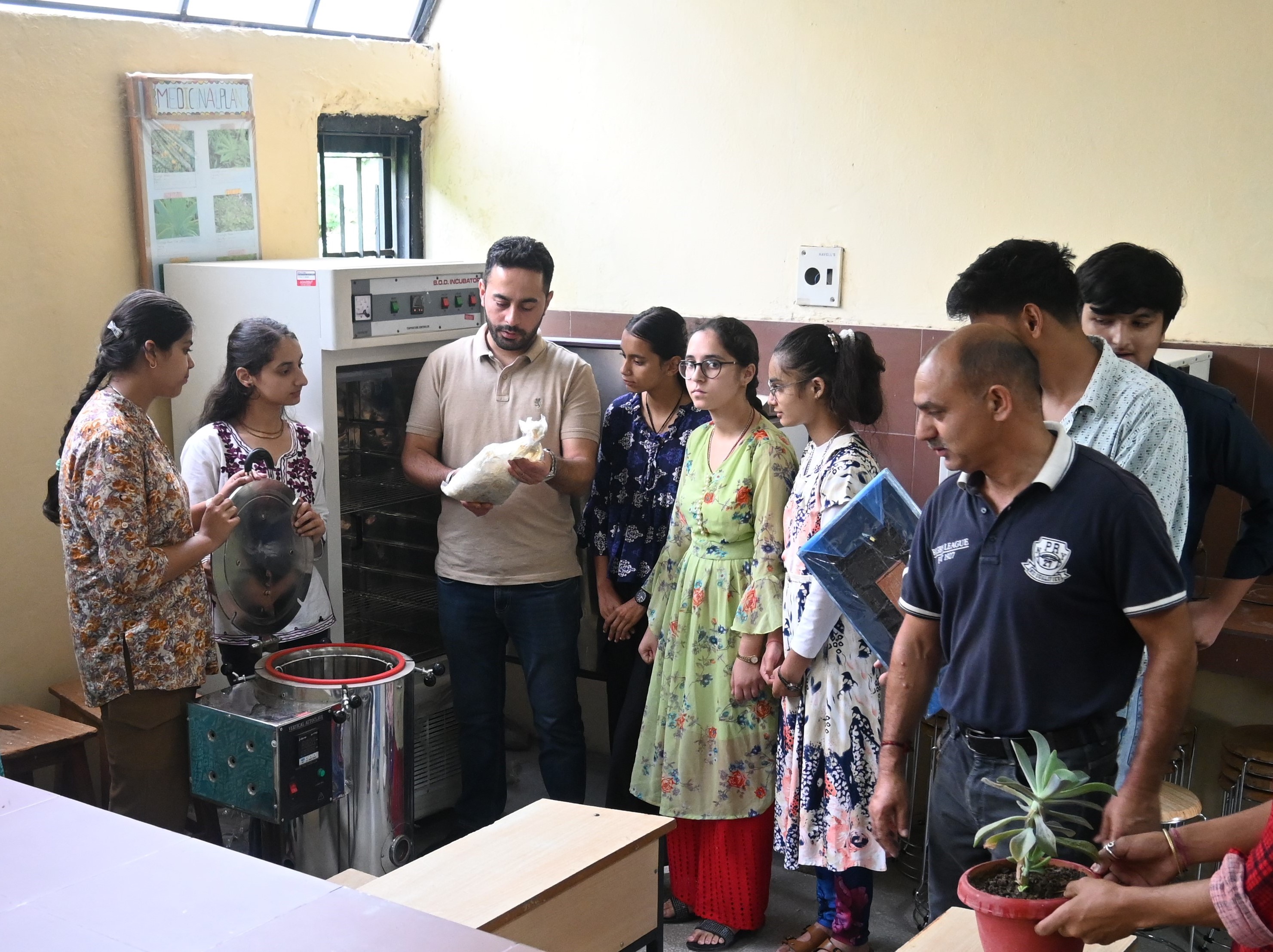 botany-lab-1